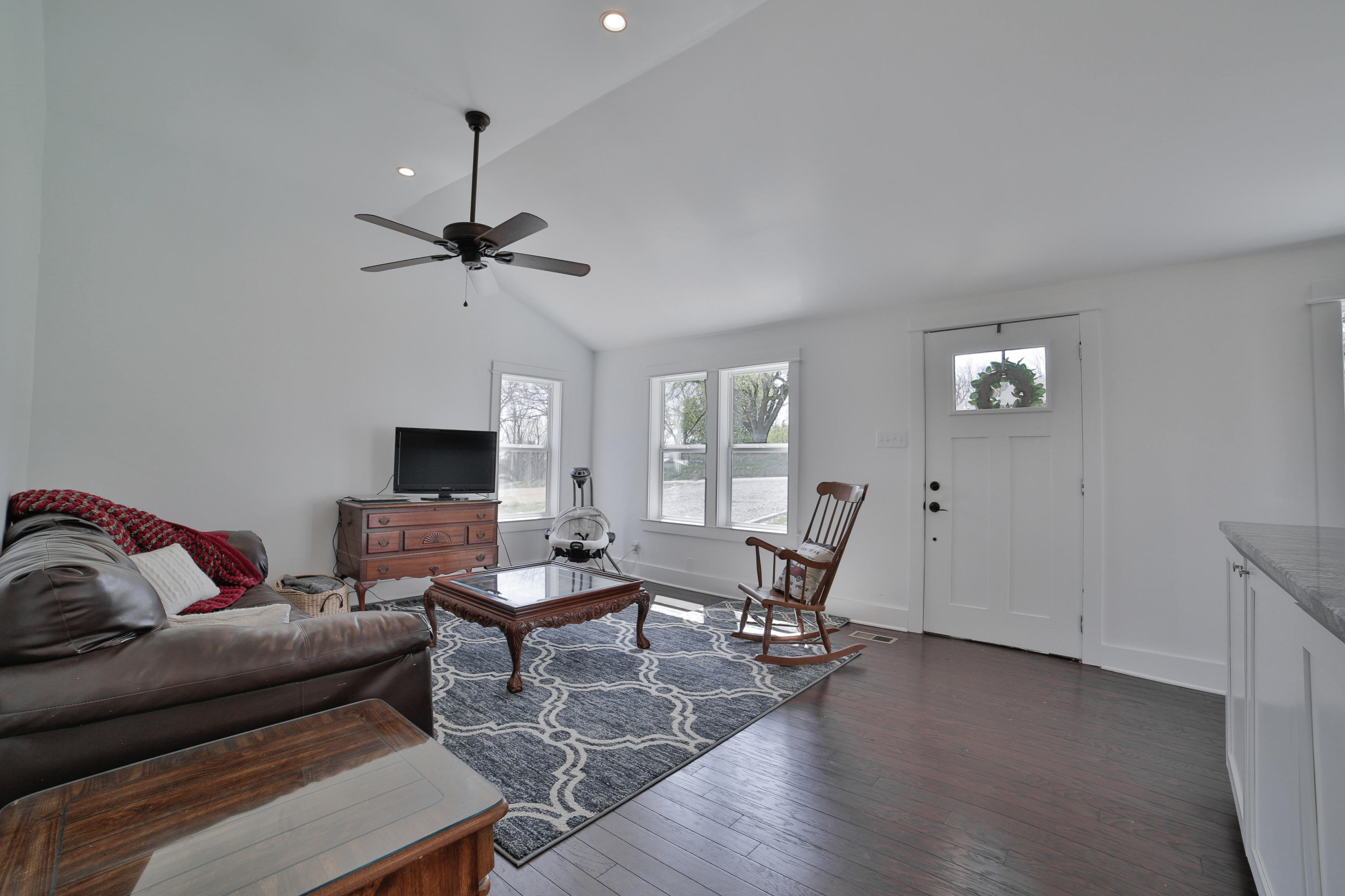 4126 Gann Store Road Hixson, TN 37343 - Photo 12 of 31 Living room