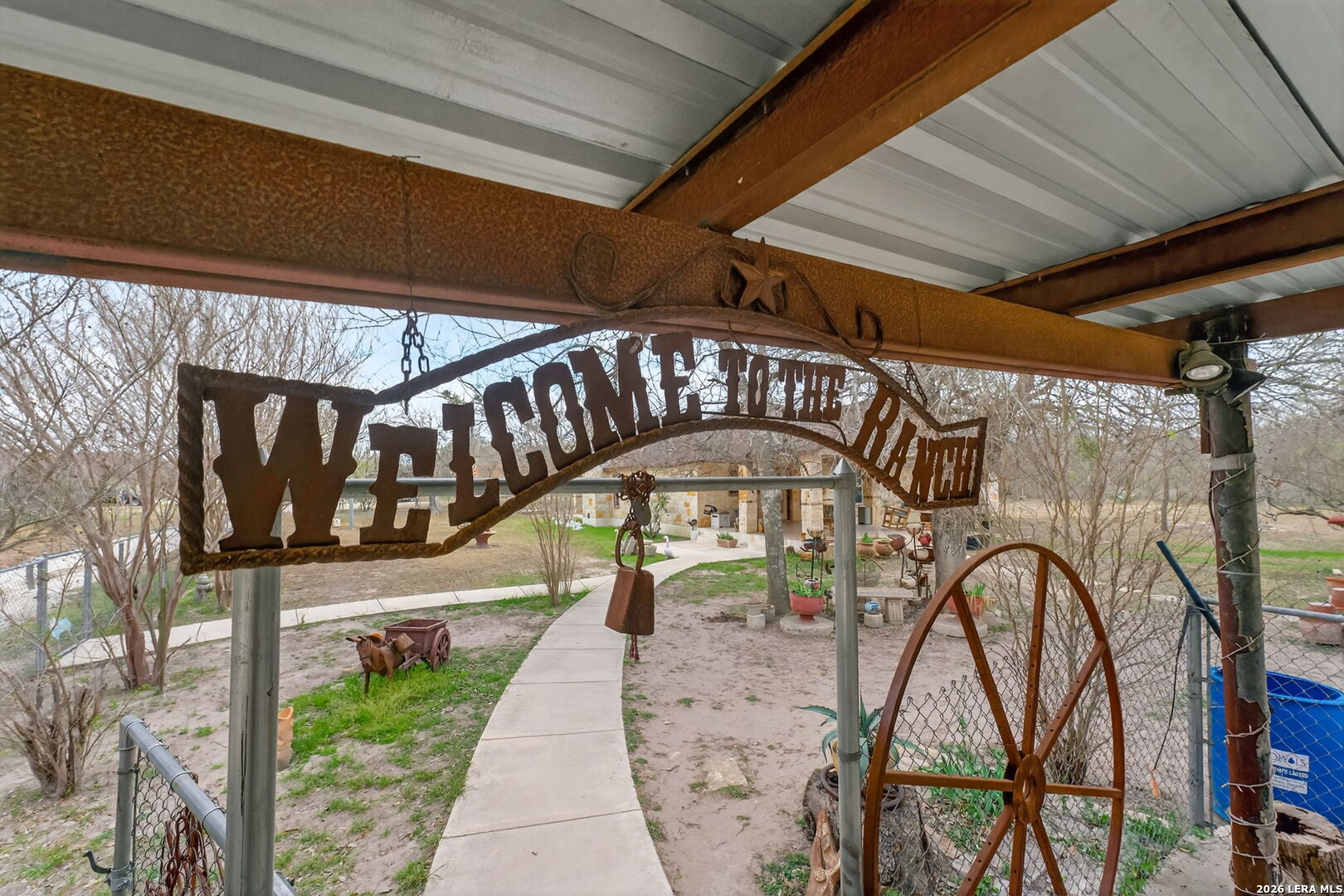 20134 South Jett Road San Antonio, TX 78264 - Photo 3 of 41