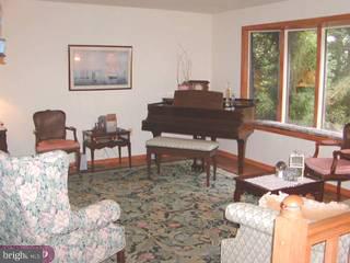 29 Eagle Lane Reading, PA 19607 - Photo 2 of 6 Gallery Image 2