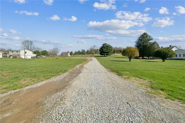 $85,000 | 813 Edmon Road, Apollo, PA 15613