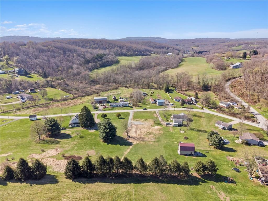813 Edmon Road Apollo, PA 15613 - Photo 7 of 10 a view of a city with an ocean