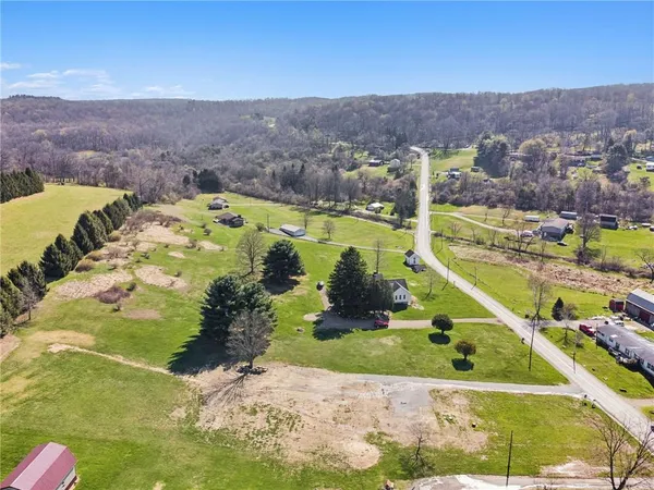 $85,000 | 813 Edmon Road, Apollo, PA 15613