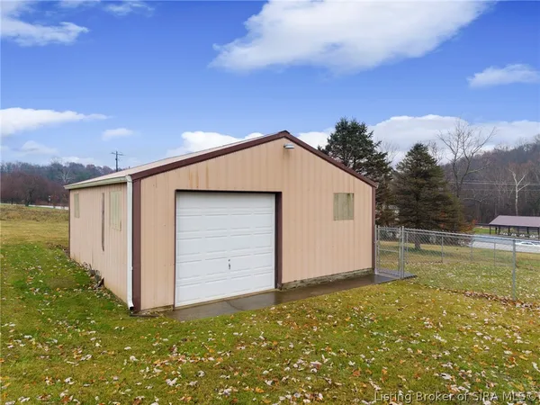 $295,000 | 6075 Highway 335, New Salisbury, IN 47161