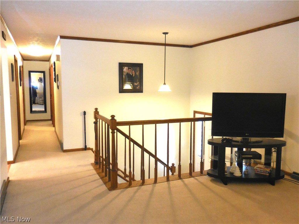 7545 Hartman Road Wadsworth, OH 44281 - Photo 7 of 35