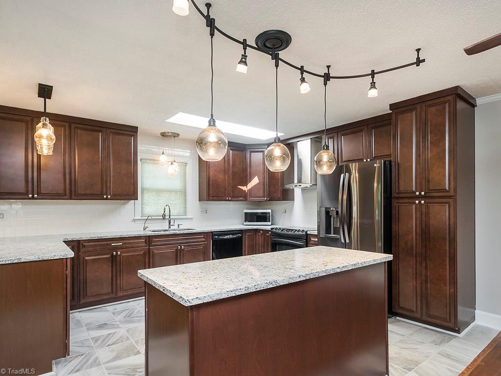 1936 Malone Road Burlington, NC 27215 - Photo 3 of 24 Kitchen
