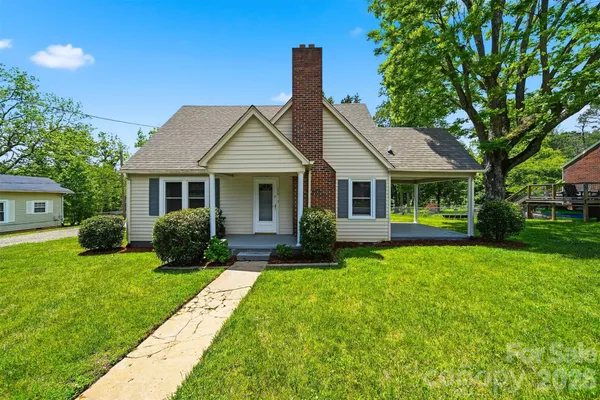 $225,000 | 210 Valdese Drive, Morganton, NC 28655
