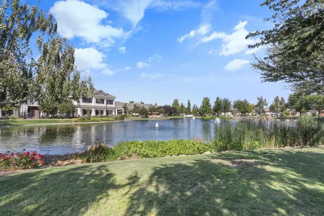 $599,000 | 2628 Glen Echo Lane, Manteca, CA 95336