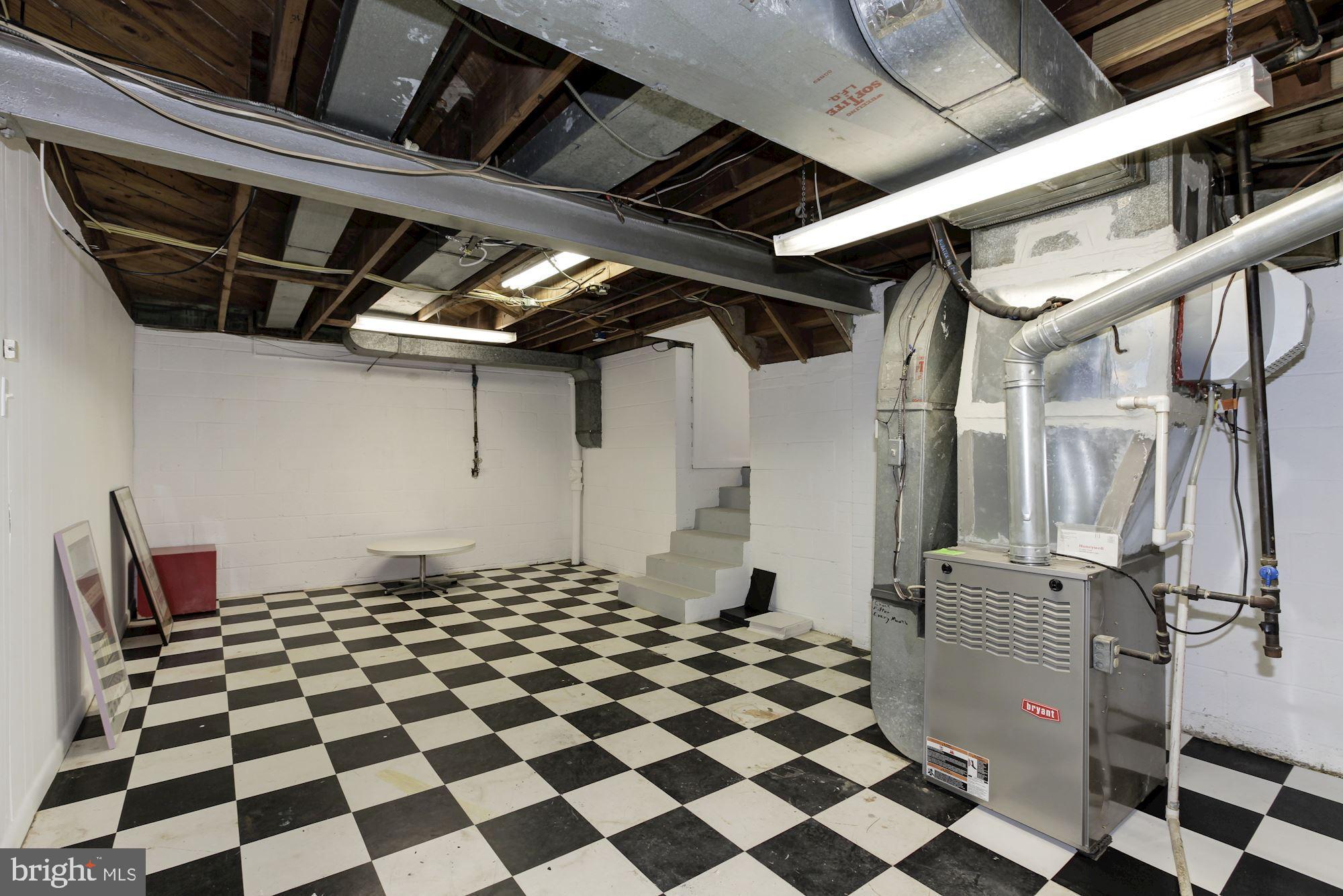 6400 Redwing Road Bethesda, MD 20817 - Photo 40 of 42