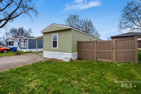 $109,999 | 101 South Flagstone Lane, Eagle, ID 83616