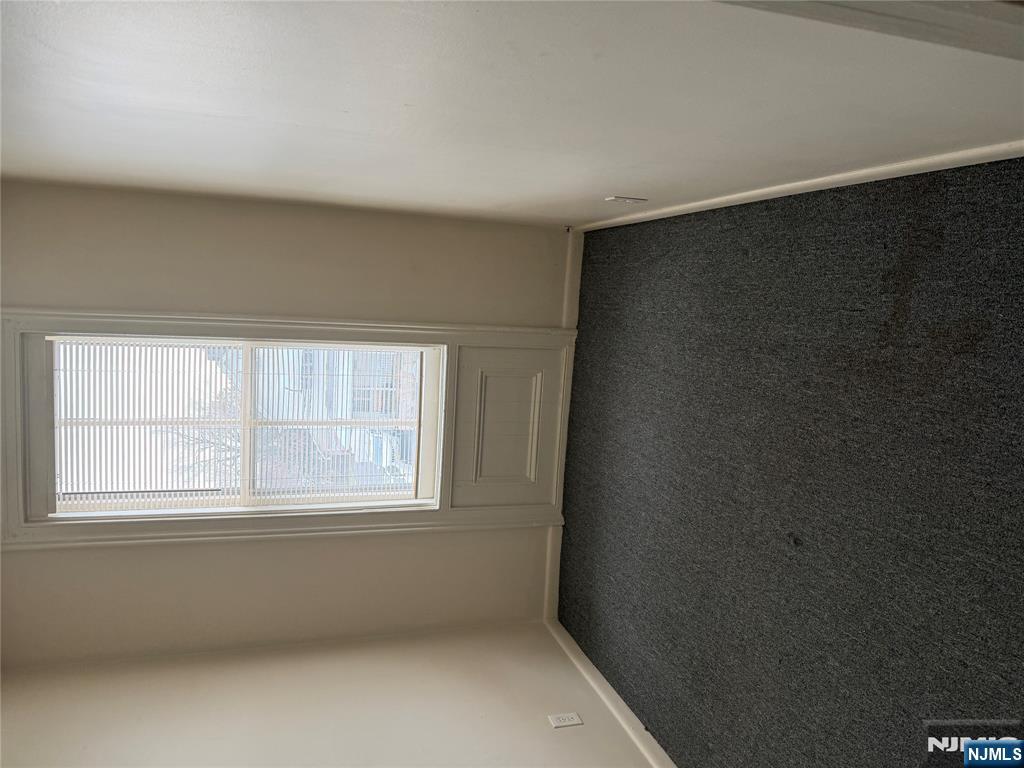 135 Everett Place, Unit 2 East Rutherford, NJ 07073 - Photo 4 of 12