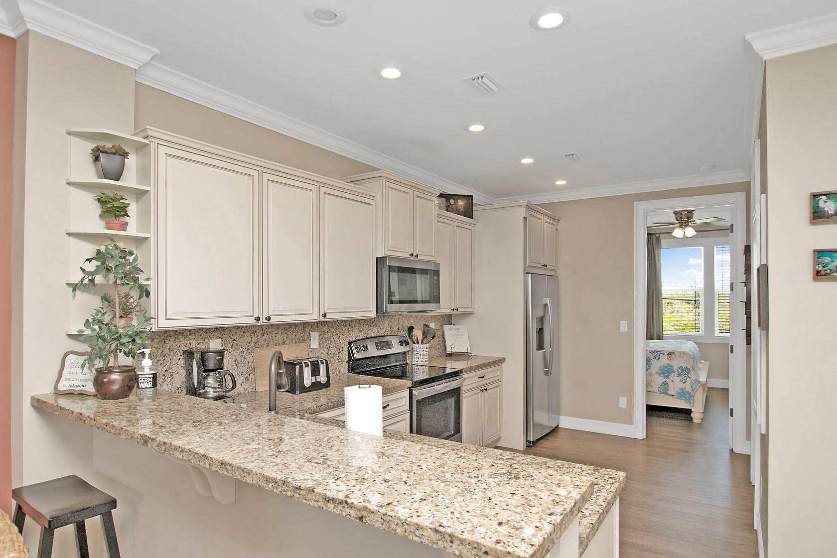 237 Sombrero Beach Road, Unit 1 Marathon, FL 33050 - Photo 14 of 55 Breakfast Bar