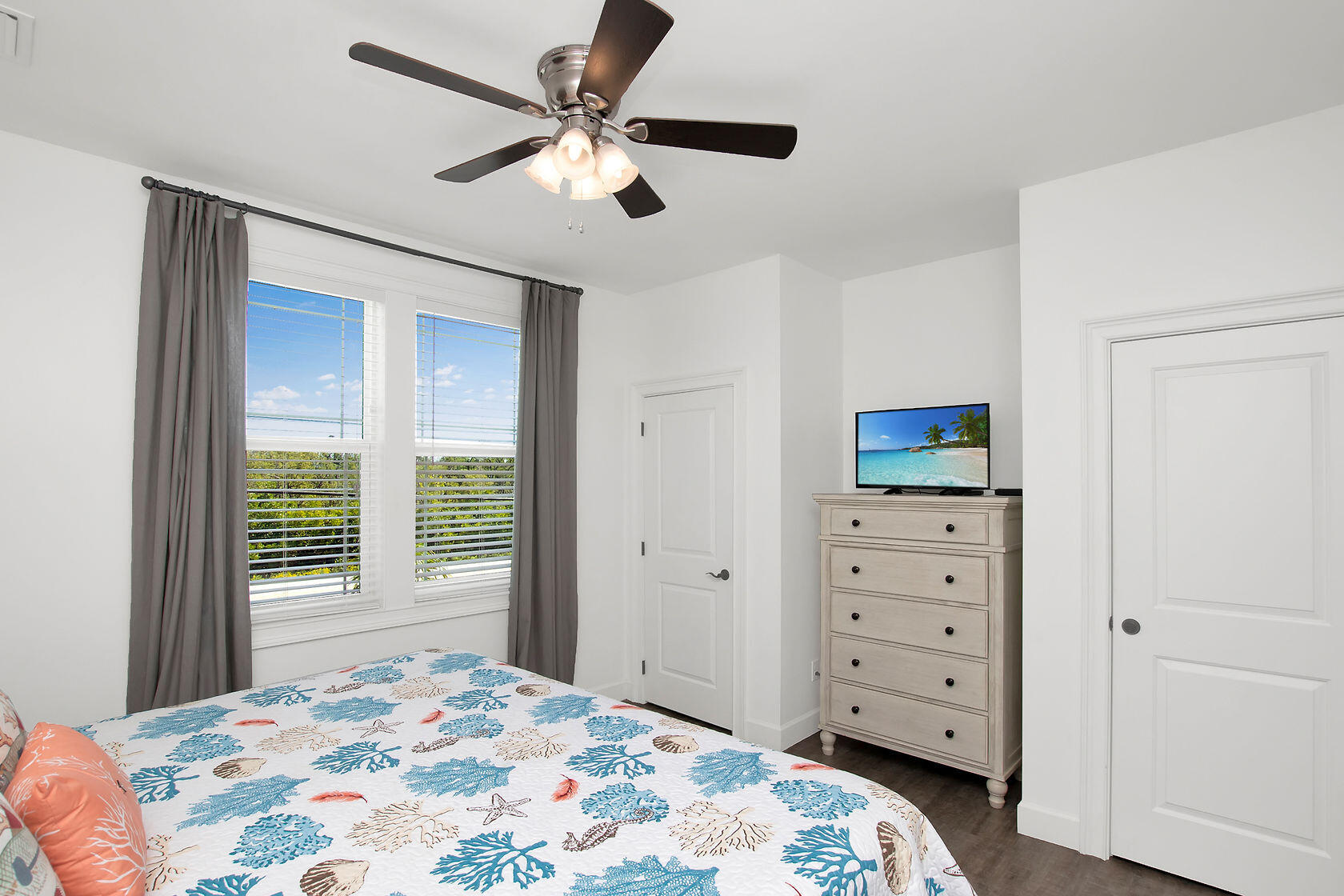 237 Sombrero Beach Road, Unit 1 Marathon, FL 33050 - Photo 17 of 55 Downstairs Master Bedroom