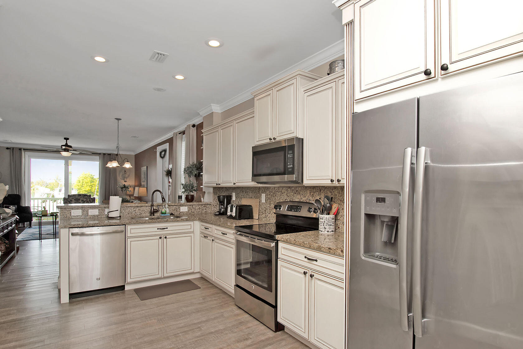 237 Sombrero Beach Road, Unit 1 Marathon, FL 33050 - Photo 22 of 55 Stainless Steel Appliances