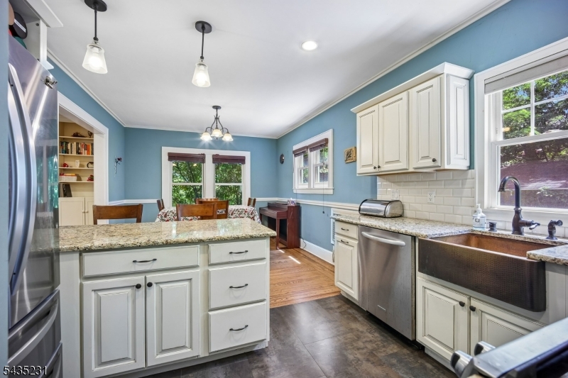 76 Meadowbrook Road Short Hills, NJ 07078 - Photo 11 of 18