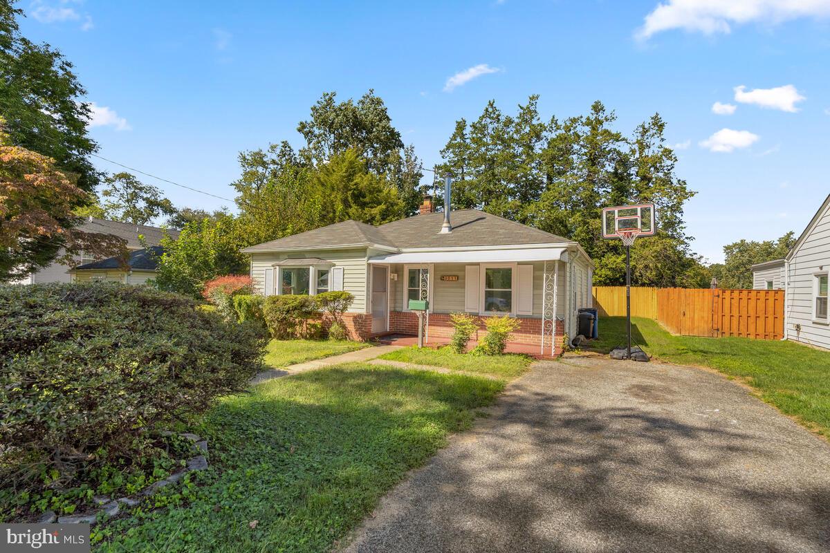 3011 Edgewood Road Kensington, MD 20895 - Photo 2 of 54 Gallery Image 2