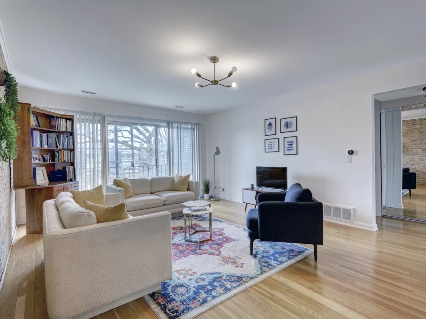 4734 Russet Lane, Unit R211 Skokie, IL 60076 - Photo 3 of 16 Gallery Image 3