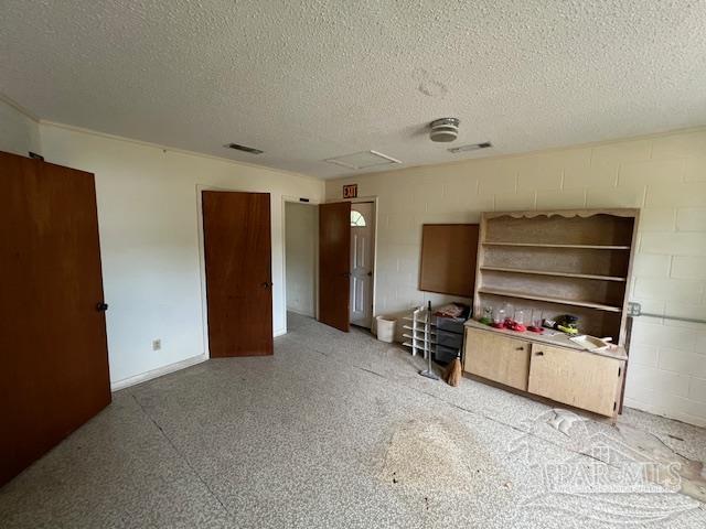 2360 Highway 4 Century, FL 32535 - Photo 8 of 12 a view of room with walk in closet