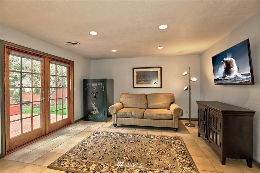 16901 157th Place Southeast Renton, WA 98058 - Photo 12 of 25 Gallery Image 12