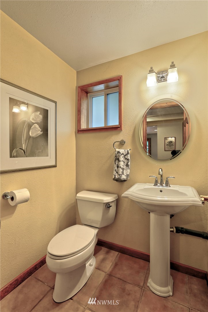 16901 157th Place Southeast Renton, WA 98058 - Photo 13 of 25 Gallery Image 13