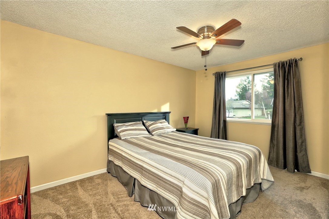 16901 157th Place Southeast Renton, WA 98058 - Photo 14 of 25 Gallery Image 14