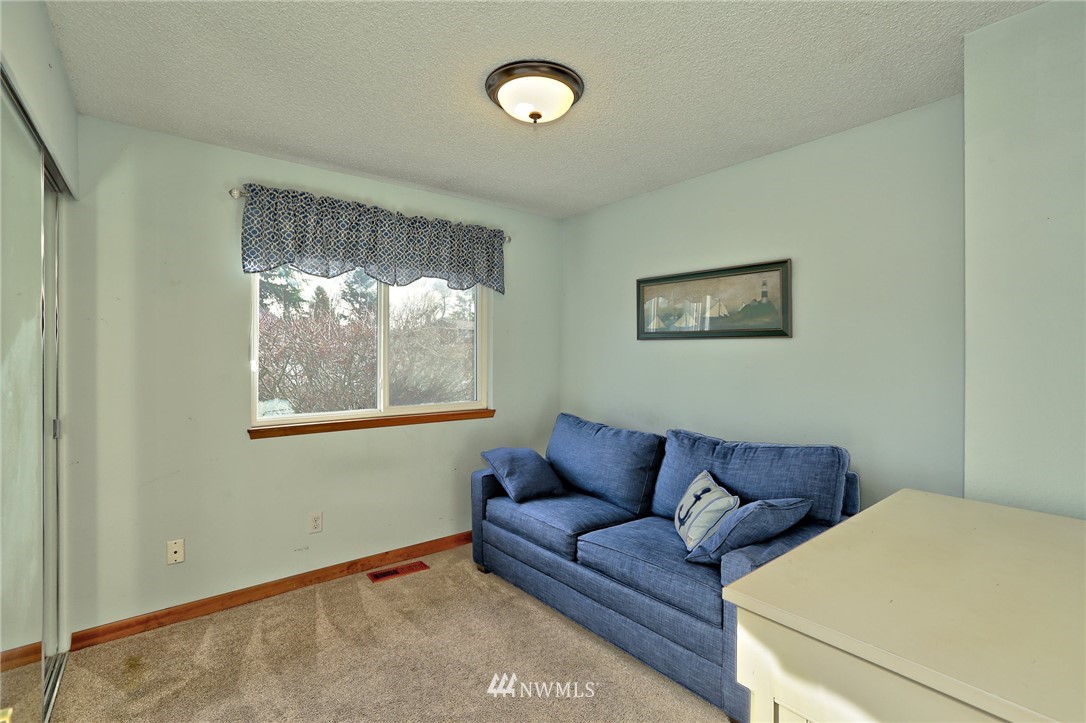 16901 157th Place Southeast Renton, WA 98058 - Photo 15 of 25 Gallery Image 15