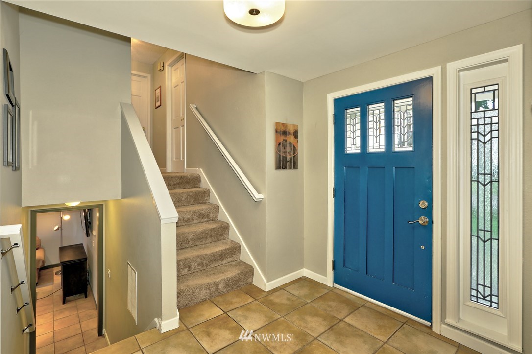 16901 157th Place Southeast Renton, WA 98058 - Photo 4 of 25 Gallery Image 4