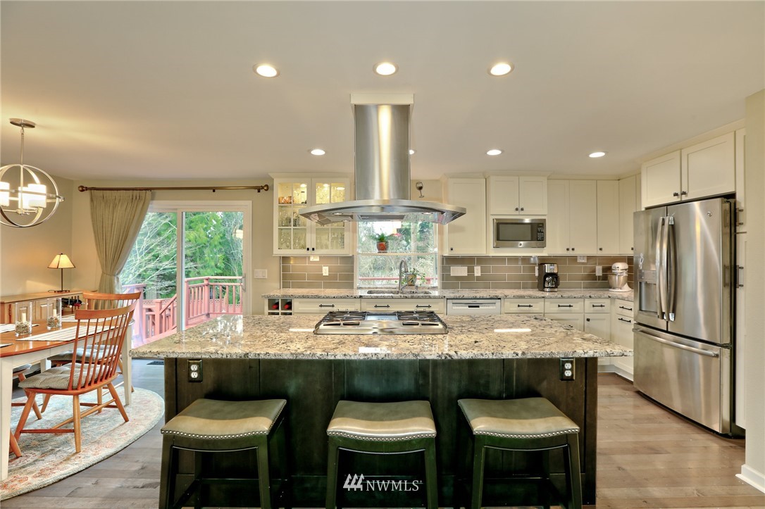 16901 157th Place Southeast Renton, WA 98058 - Photo 5 of 25 Gallery Image 5