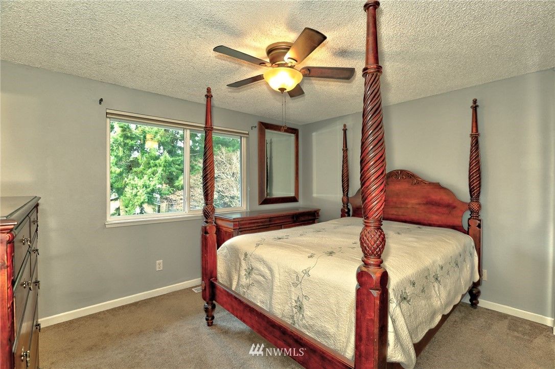 16901 157th Place Southeast Renton, WA 98058 - Photo 8 of 25 Gallery Image 8