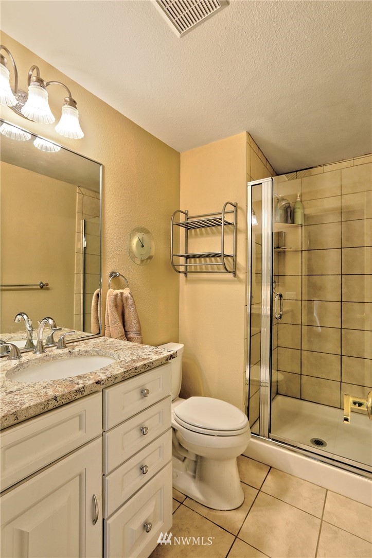 16901 157th Place Southeast Renton, WA 98058 - Photo 9 of 25 Gallery Image 9
