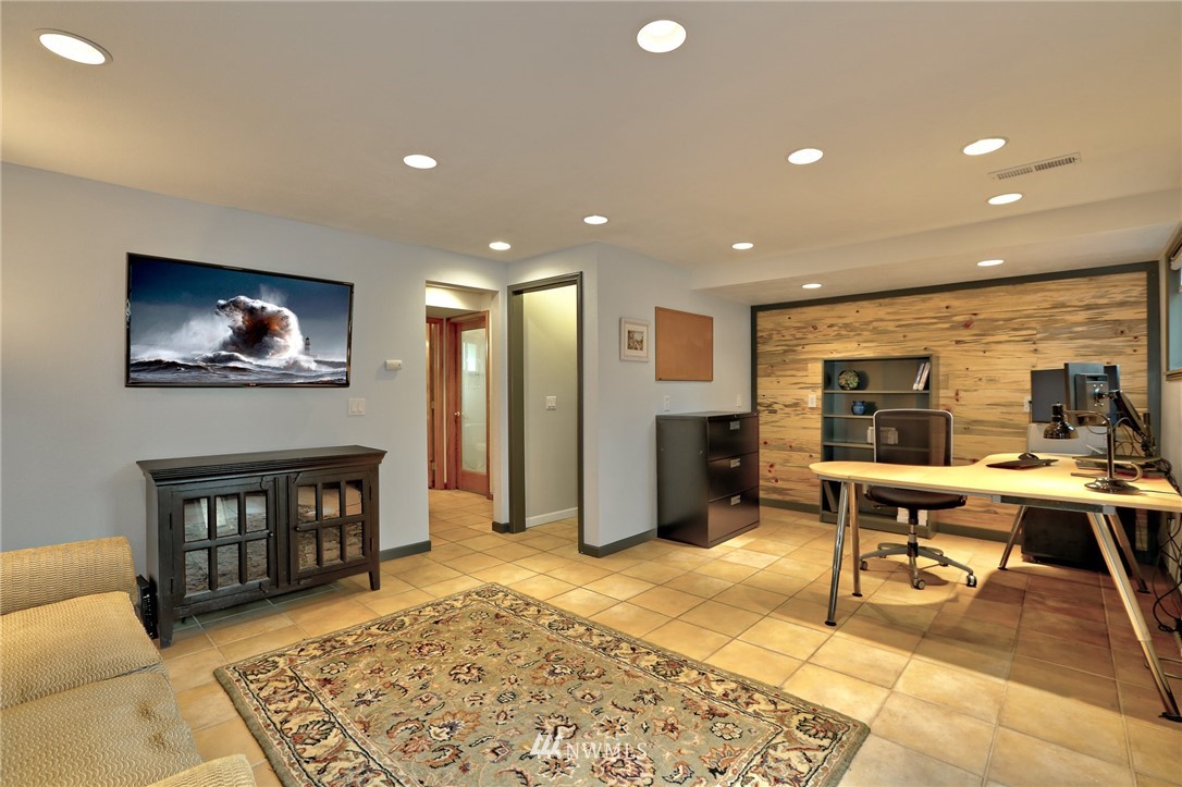 16901 157th Place Southeast Renton, WA 98058 - Photo 10 of 25 Gallery Image 10