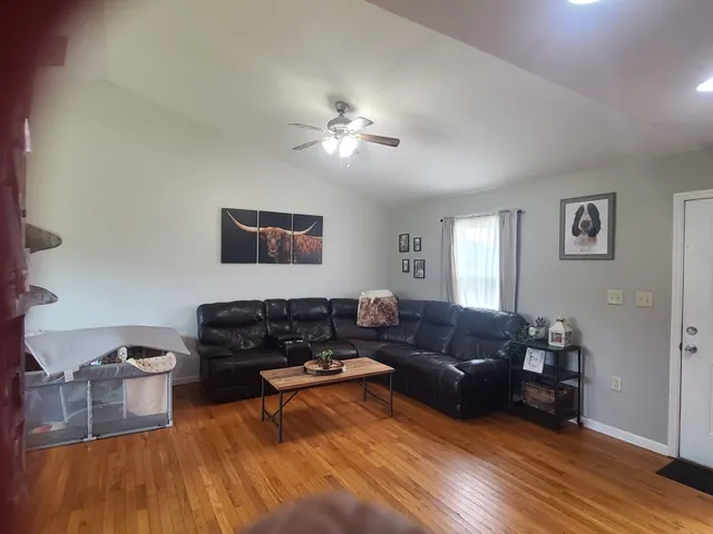 $325,000 | 842 Kelly Lane, Pikeville, TN 37367