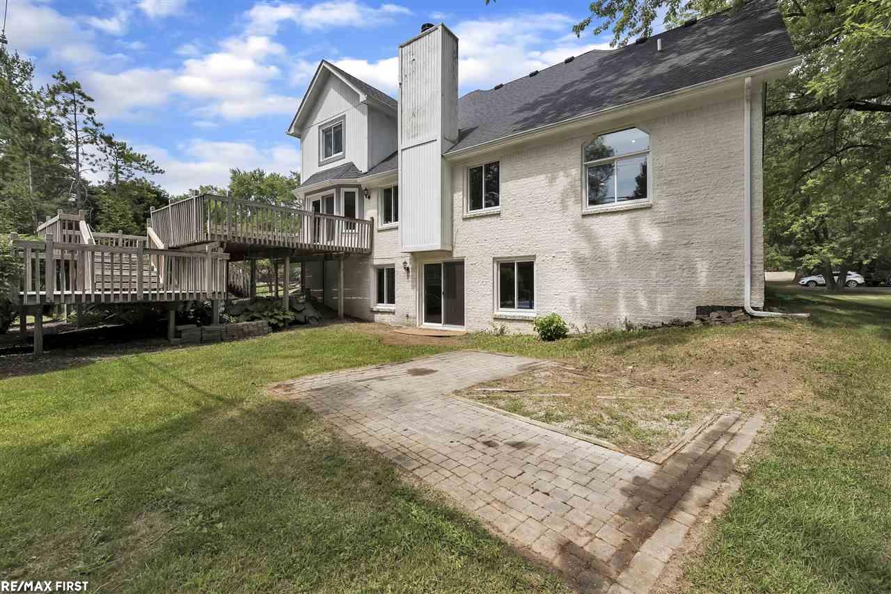 924 East Gunn Road Rochester, MI 48306 - Photo 14 of 49