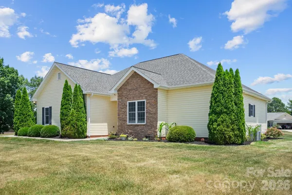 $365,000 | 104 Castle Pines Lane, Statesville, NC 28625
