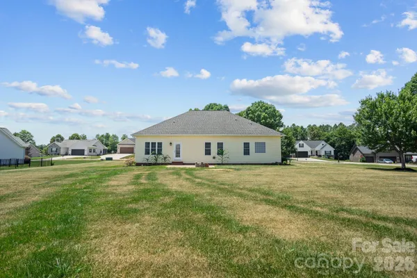 $365,000 | 104 Castle Pines Lane, Statesville, NC 28625
