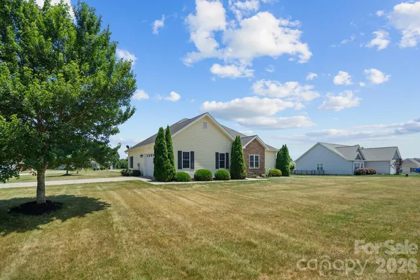 $365,000 | 104 Castle Pines Lane, Statesville, NC 28625