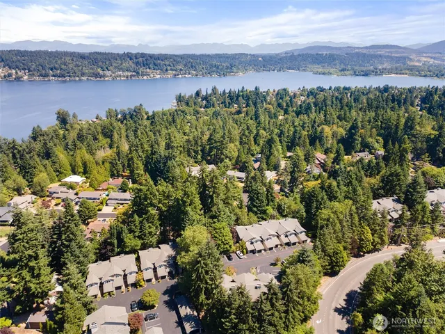 $582,000 | 4330 West Lake Sammamish Parkway Southeast, Unit G114, Issaquah, WA 98027