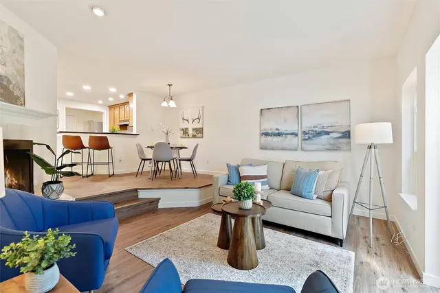 $582,000 | 4330 West Lake Sammamish Parkway Southeast, Unit G114, Issaquah, WA 98027