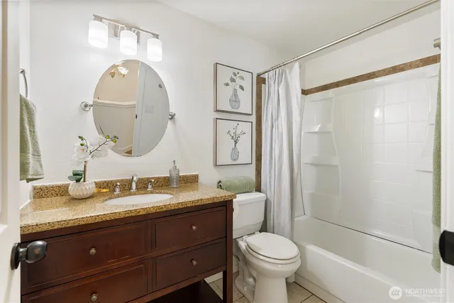 $582,000 | 4330 West Lake Sammamish Parkway Southeast, Unit G114, Issaquah, WA 98027