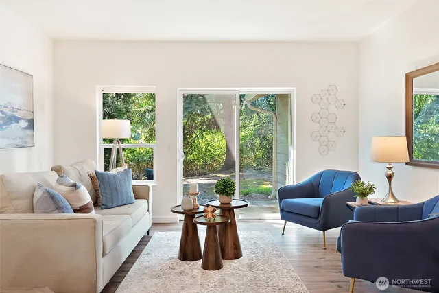 $565,000 | 4330 West Lake Sammamish Parkway Southeast, Unit G114, Issaquah, WA 98027