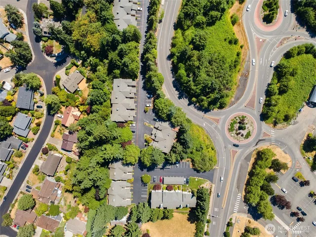 $582,000 | 4330 West Lake Sammamish Parkway Southeast, Unit G114, Issaquah, WA 98027