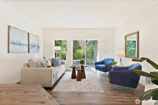 $582,000 | 4330 West Lake Sammamish Parkway Southeast, Unit G114, Issaquah, WA 98027