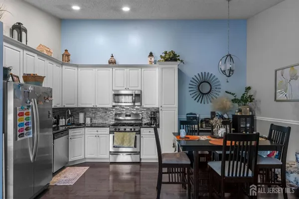 $2,600 | 9 Ruby Court, Franklin Park, NJ 08823