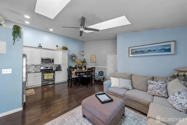 $2,600 | 9 Ruby Court, Franklin Park, NJ 08823