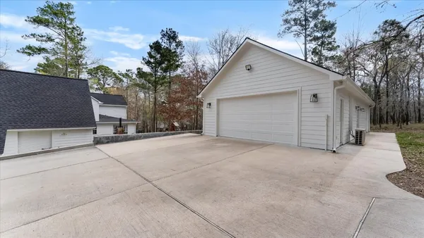 $834,000 | 100 Lords Circle, Coldspring, TX 77331