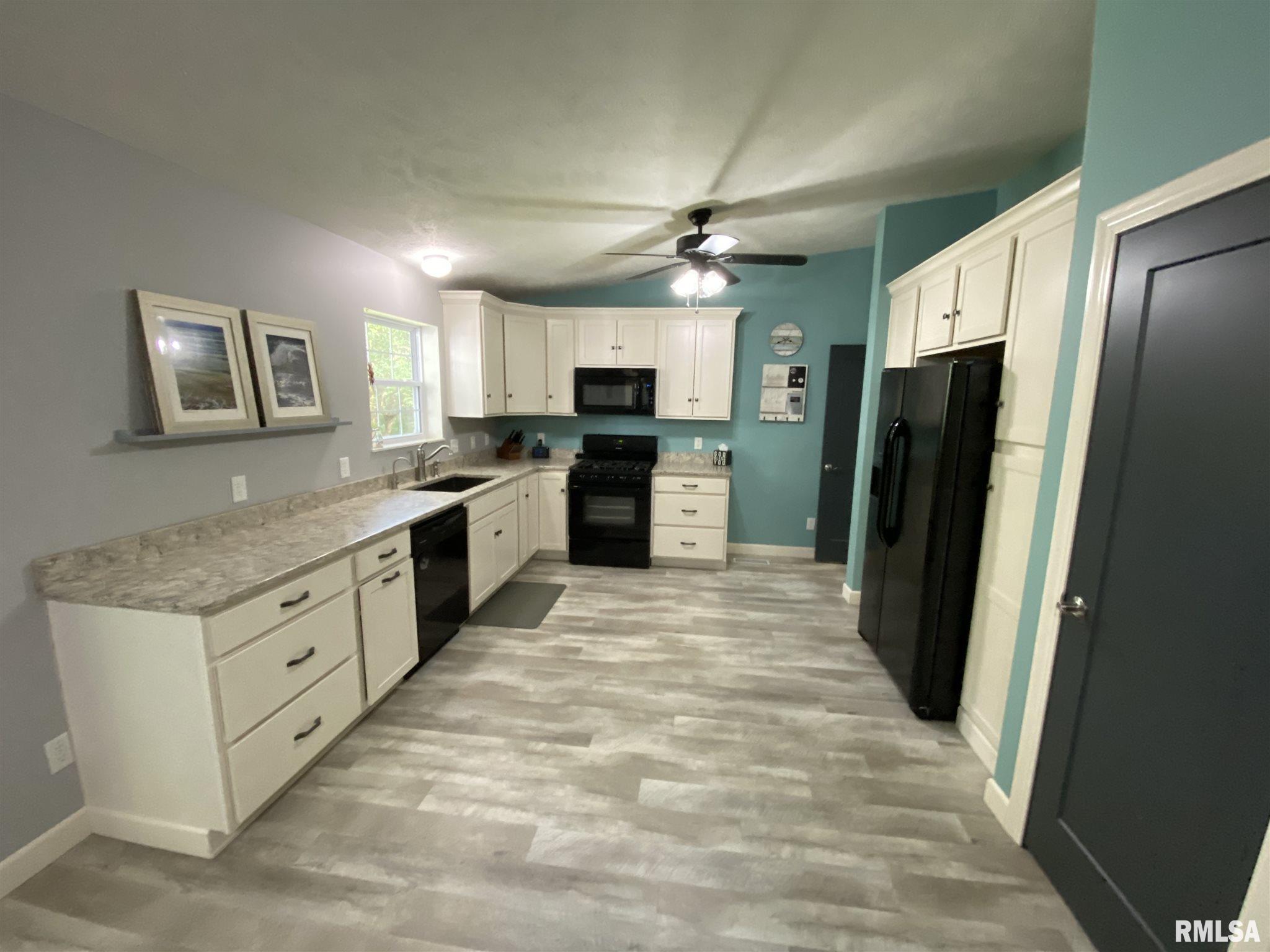 11214 North Trigger Road Dunlap, IL 61525 - Photo 12 of 35 Gallery Image 12
