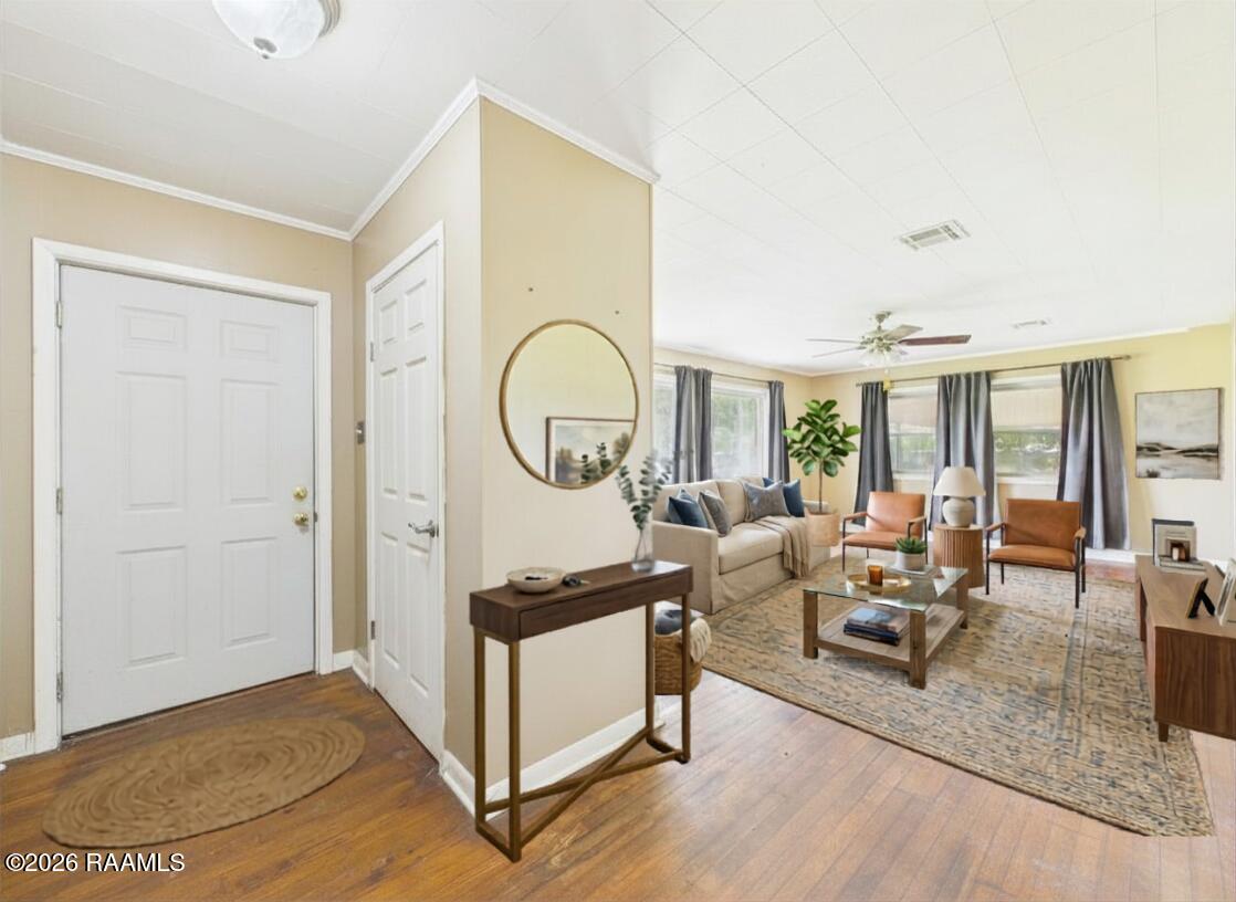 2700 Captain Cade Road Broussard, LA 70518 - Photo 11 of 20 2700 Captain Cade_07 - INT - ENTRY - Fro