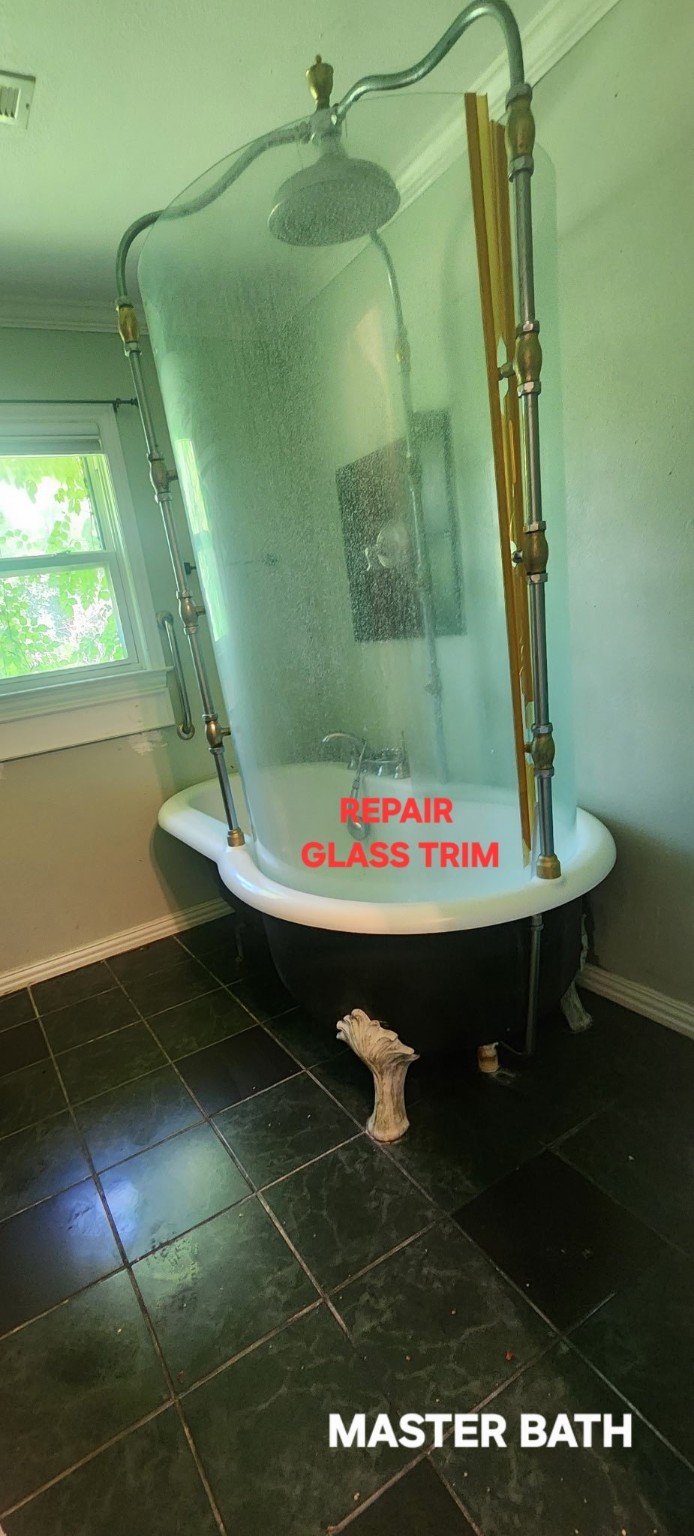 941 Magnolia Street Lake Jackson, TX 77566 - Photo 9 of 26 a bathroom with a sink and a mirror