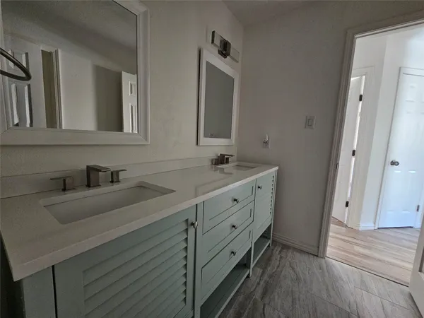 $1,750 | 105 East Wavy Oak Circle, The Woodlands, TX 77381