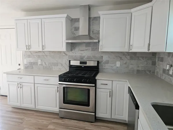 $1,750 | 105 East Wavy Oak Circle, The Woodlands, TX 77381