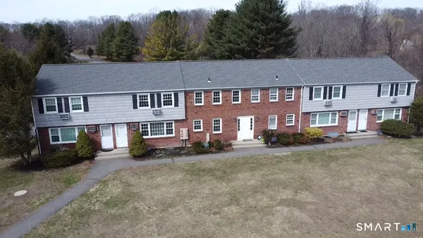 $289,900 | 21 Old Farms Lane, Unit 21, New Milford, CT 06776